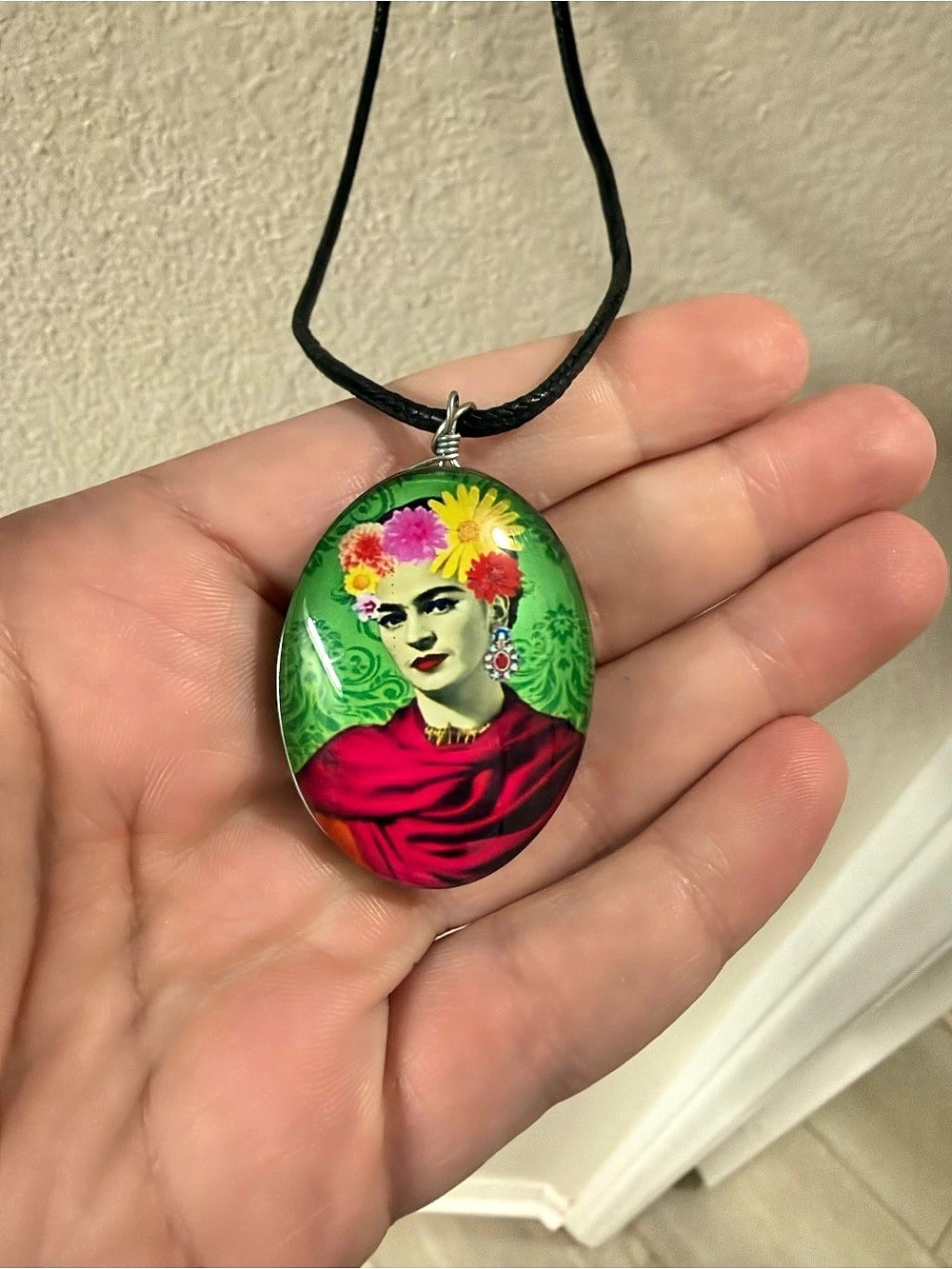 Frida Kahlo Pendant Necklace in Green & Red